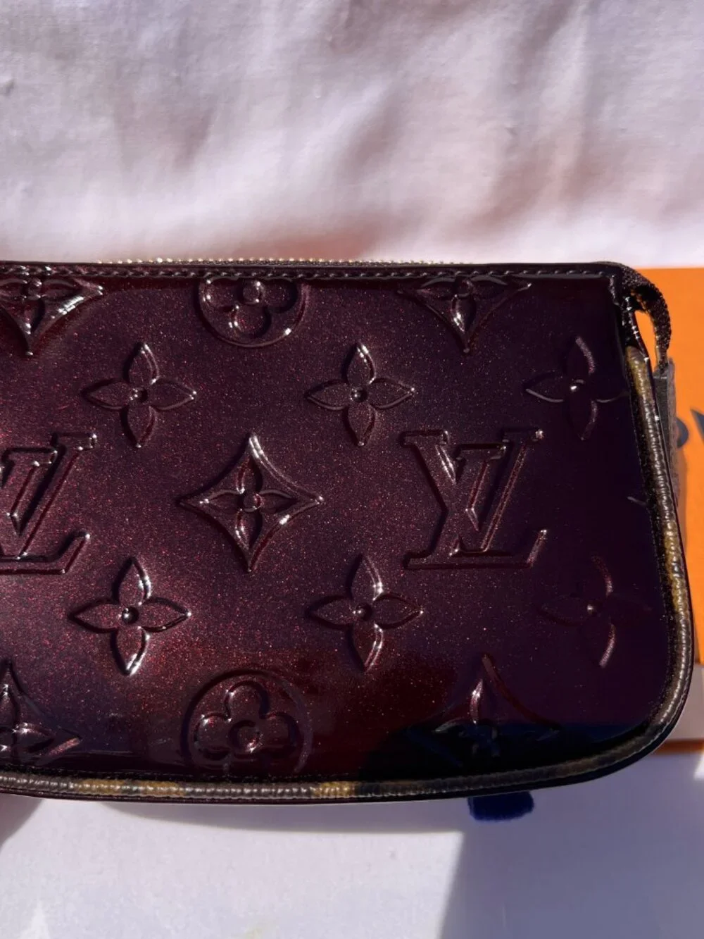 Louis Vuitton Mini Pochette Accessoires Vernis Amarante Product M90597